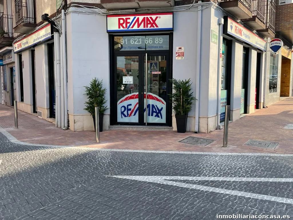REMAX PROPERTIES