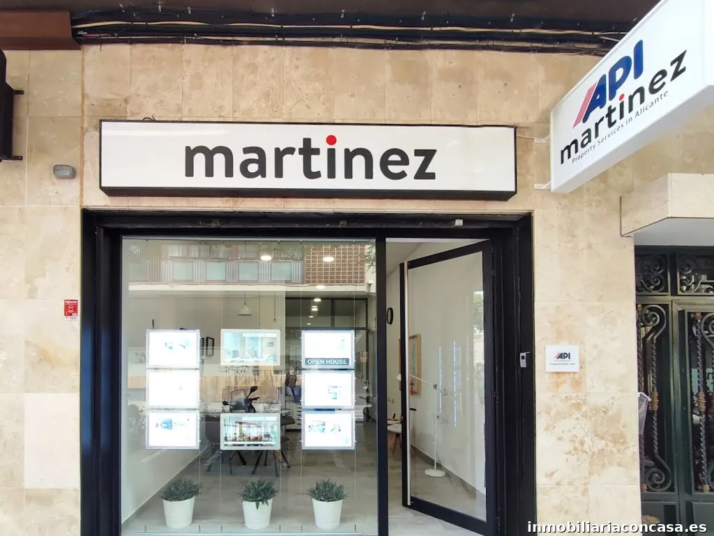 INMOBILIARIA MARTÍNEZ