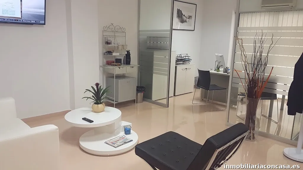 Assessors i Consultors Clau Inmobiliarios S.L.