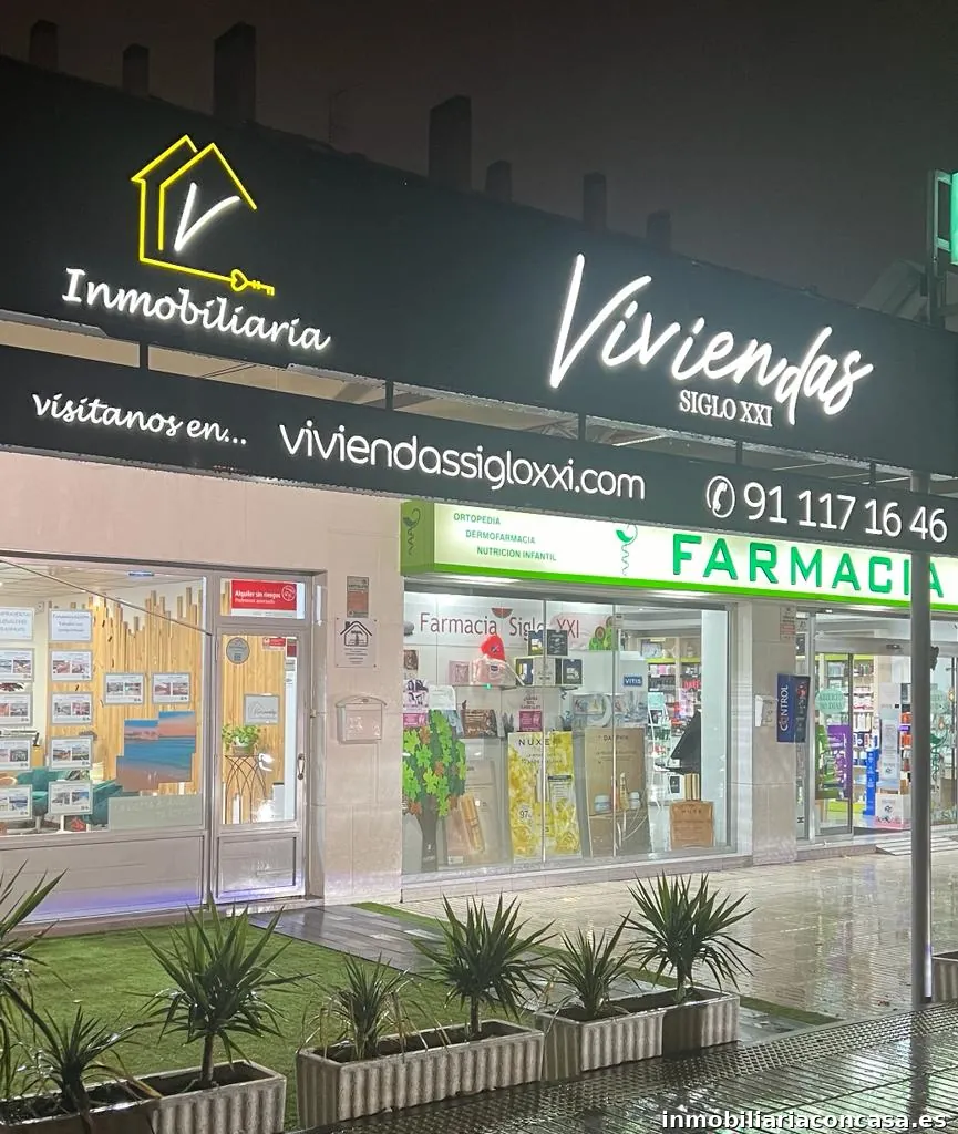 Viviendas y Propiedades Siglo XXI