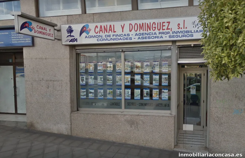 Lar Canal y Domínguez