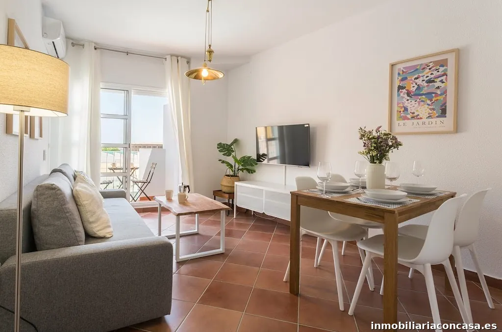 Azvalia Gestión profesional de viviendas turísticas. Alquiler vacacional. Apartamentos turísticos.Consigna de equipaje.