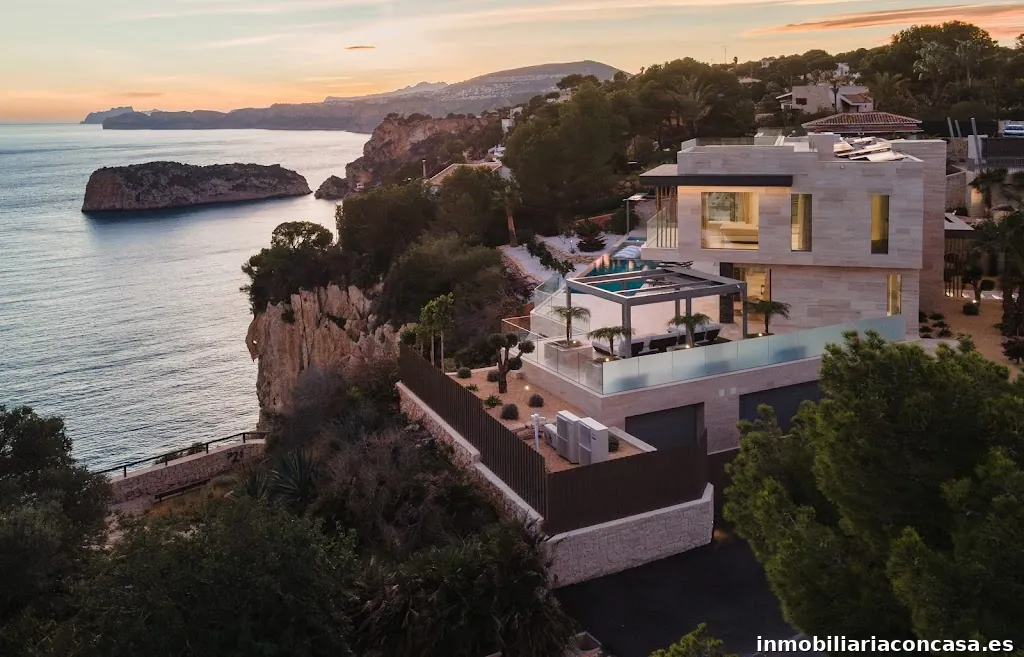 Costa Houses Luxury Villas