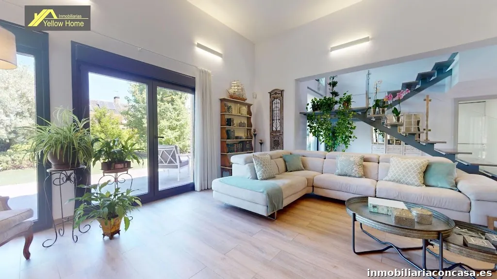 Yellow Home inmobiliaria y Home Staging