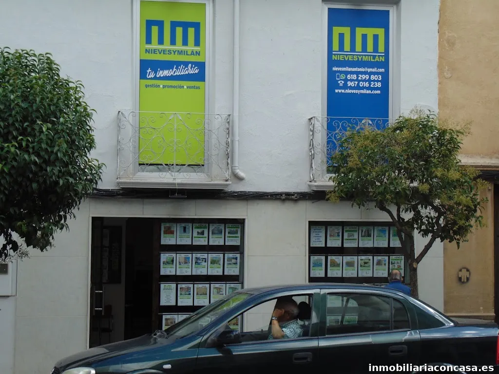 Nieves Y Milán - Antonio Nieves Tortosa