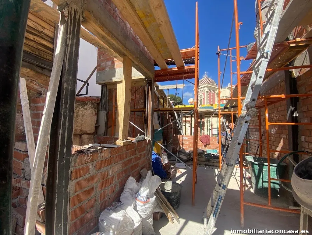 Späce Architecture and Real Estate