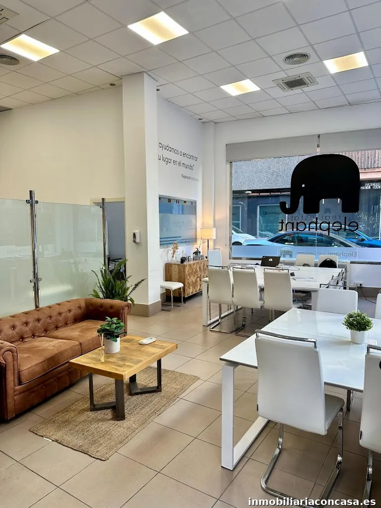 Elephant Room Huelva