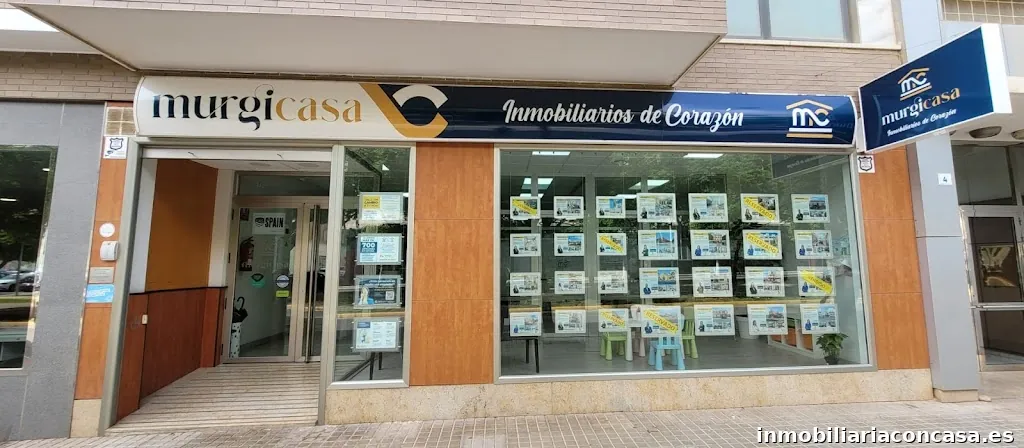 Lola Cara Fernández