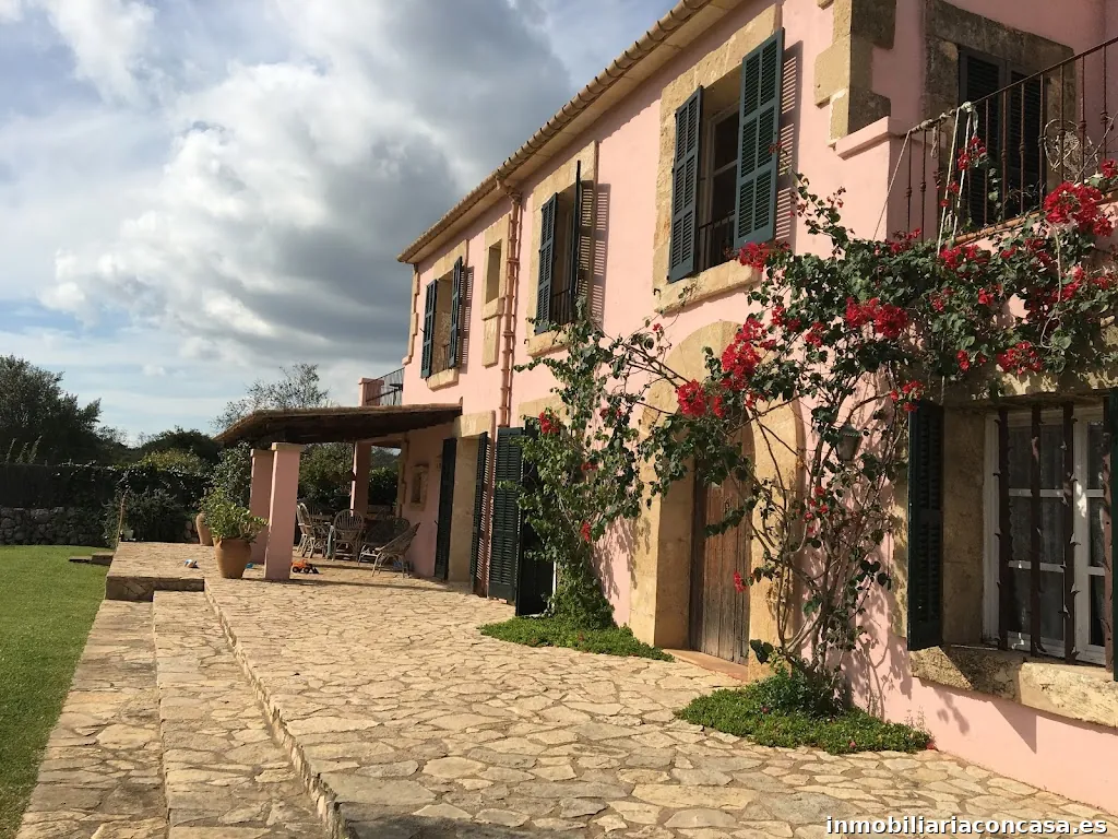 AP INVEST REAL ESTATE