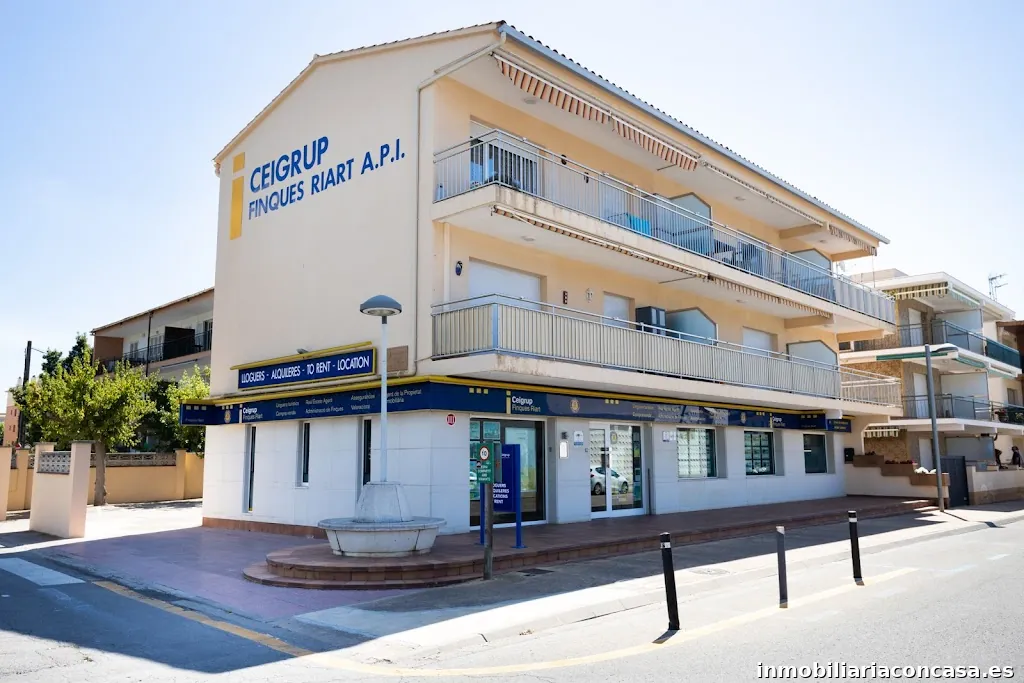 Ceigrup Finques Riart API