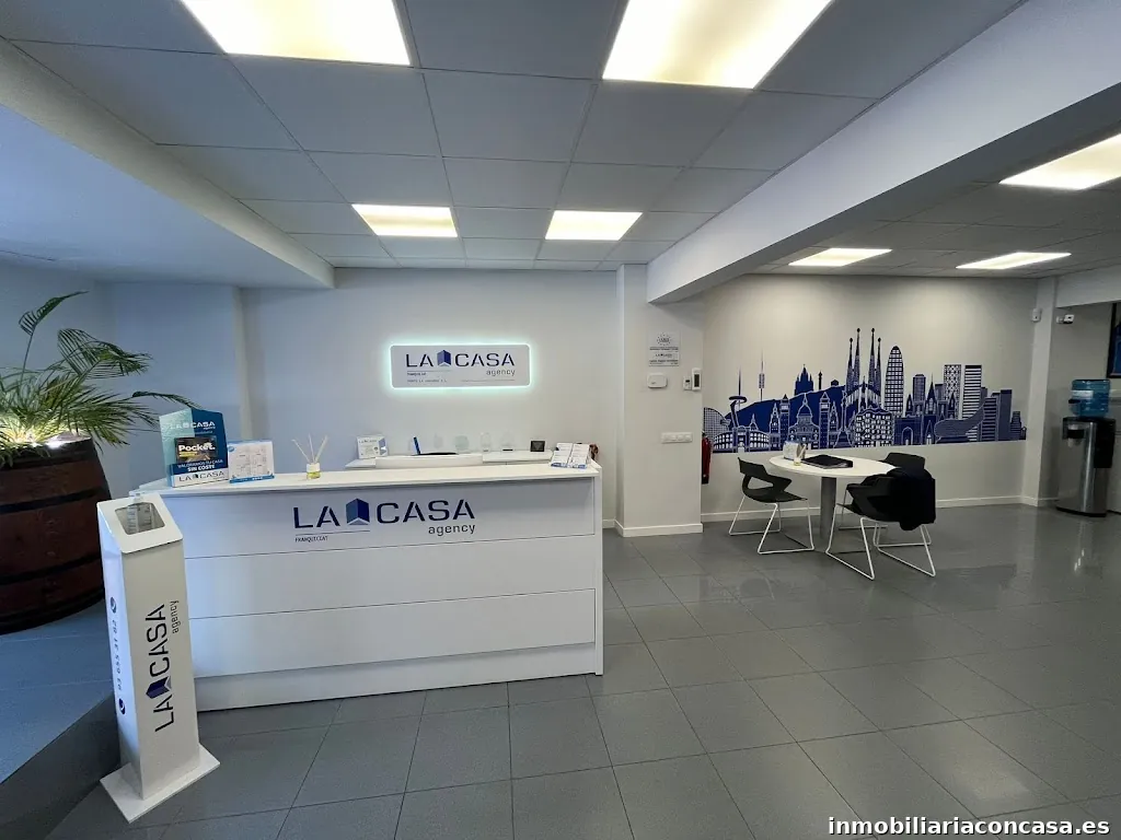 Inmobiliaria en Cornellà | La Casa Agency