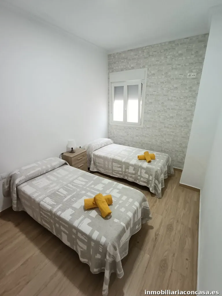 Piso Avenida junto a la Playa - Zona Hospital