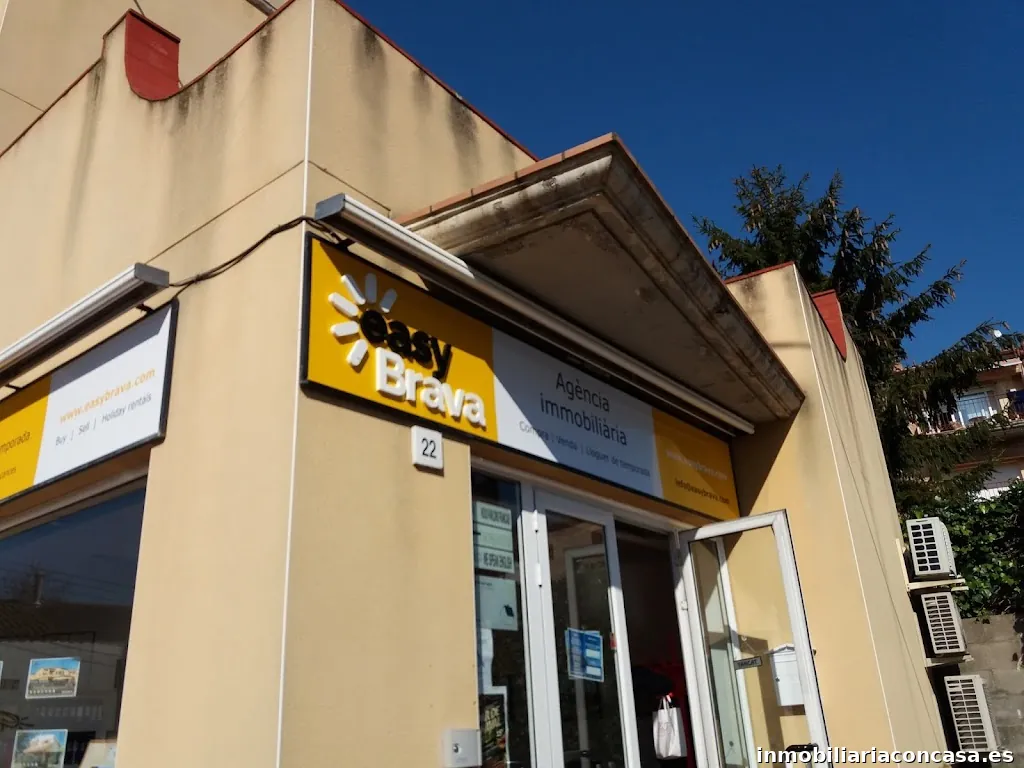 Easy Brava by KW, Agencia de Calonge