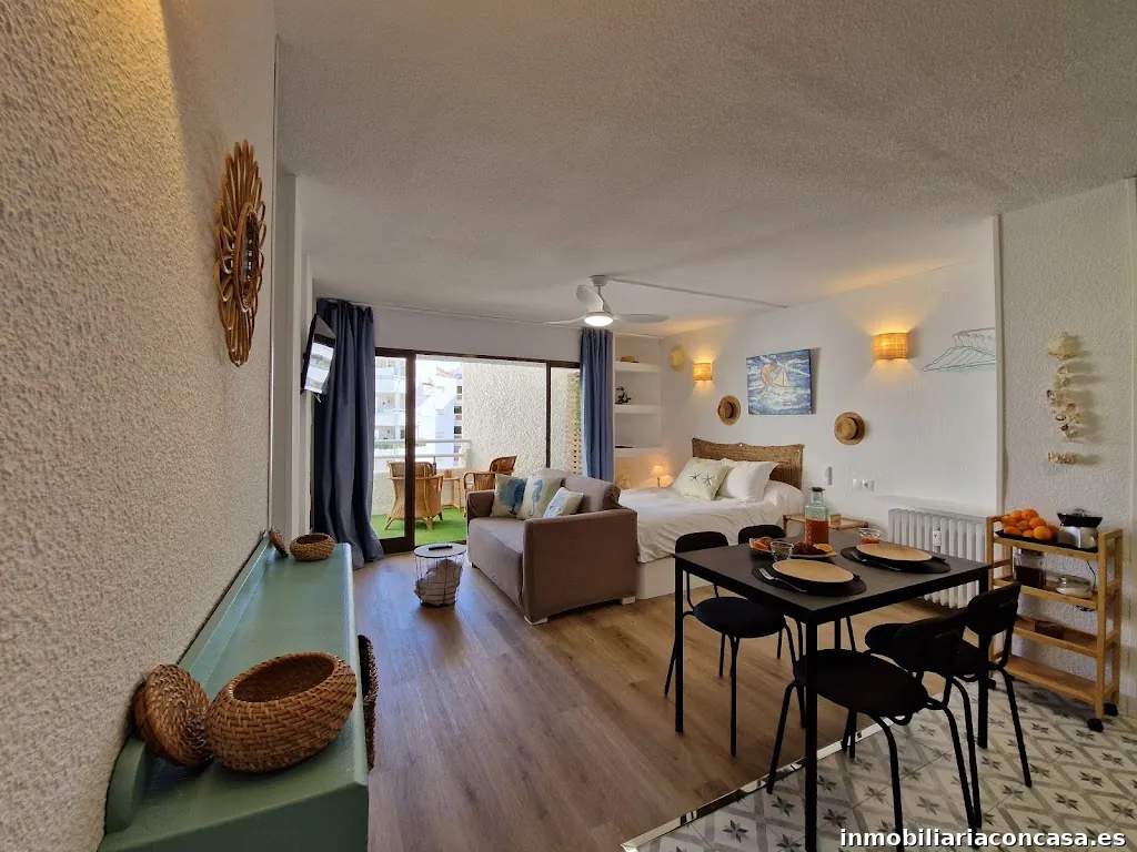 Azul - Estudio con vistas al mar, piscina y acceso directo a la playa by Redi