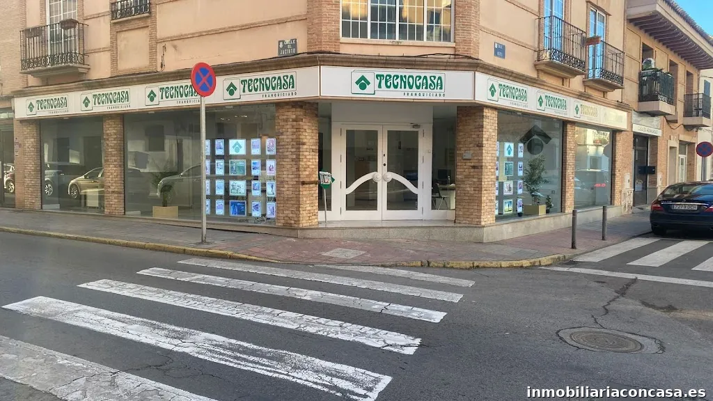 Tecnocasa agencia inmobiliaria