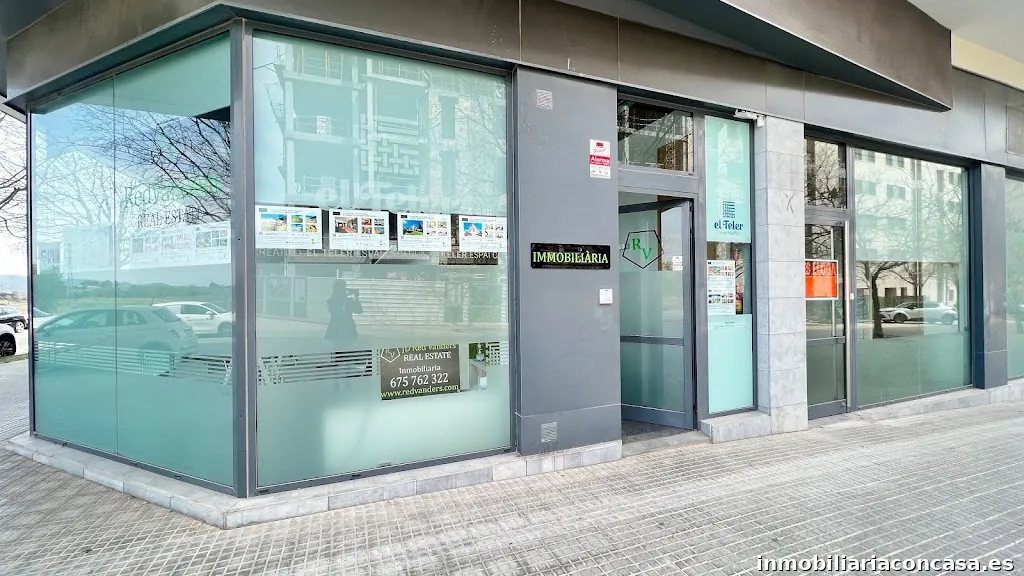 RED VANDERS REAL ESTATE