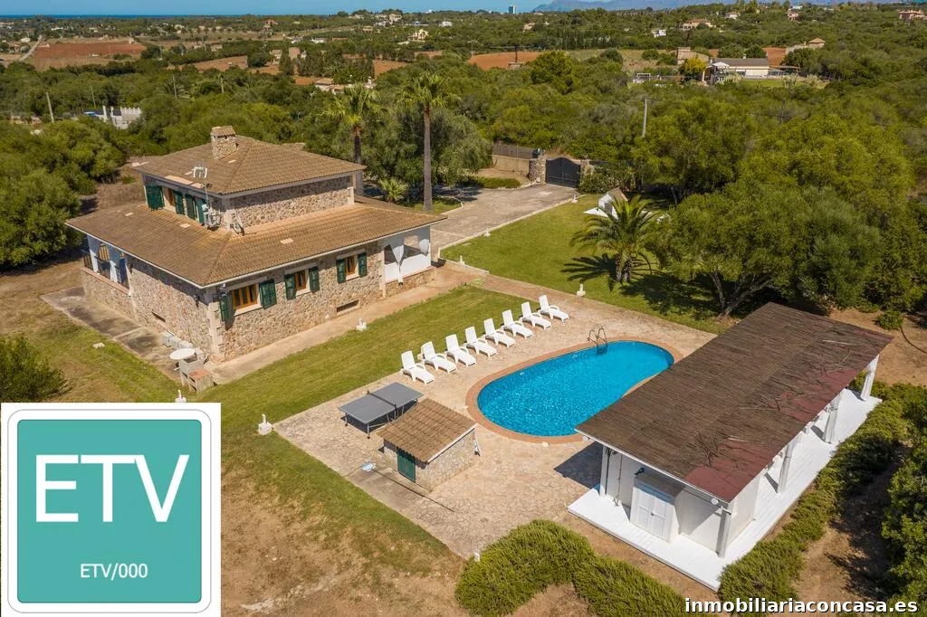 NICOLAS MESSIAS Real Estate