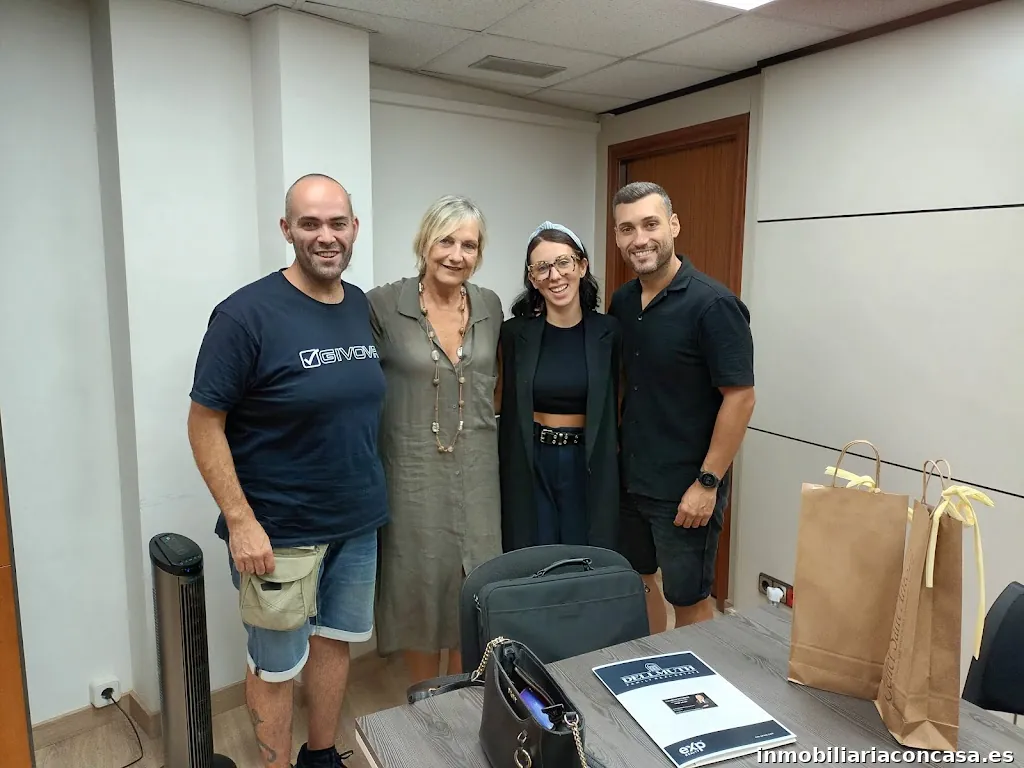 Elisabeth Dellmuth Asesora Inmobiliaria