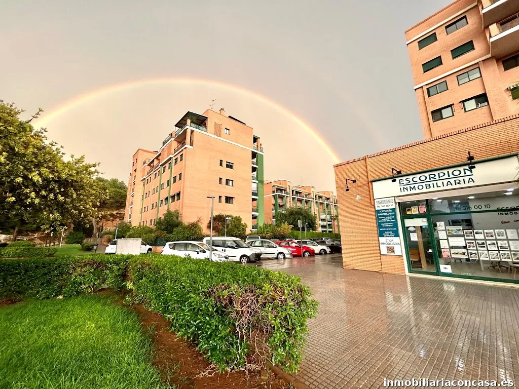 Escorpion Inmobiliaria Campolivar - Casas Verdes. Beatriz Iranzo