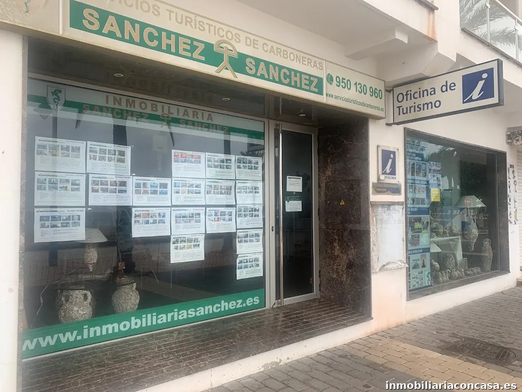 Inmobiliaria Sánchez · Oficina de Turismo en Carboneras