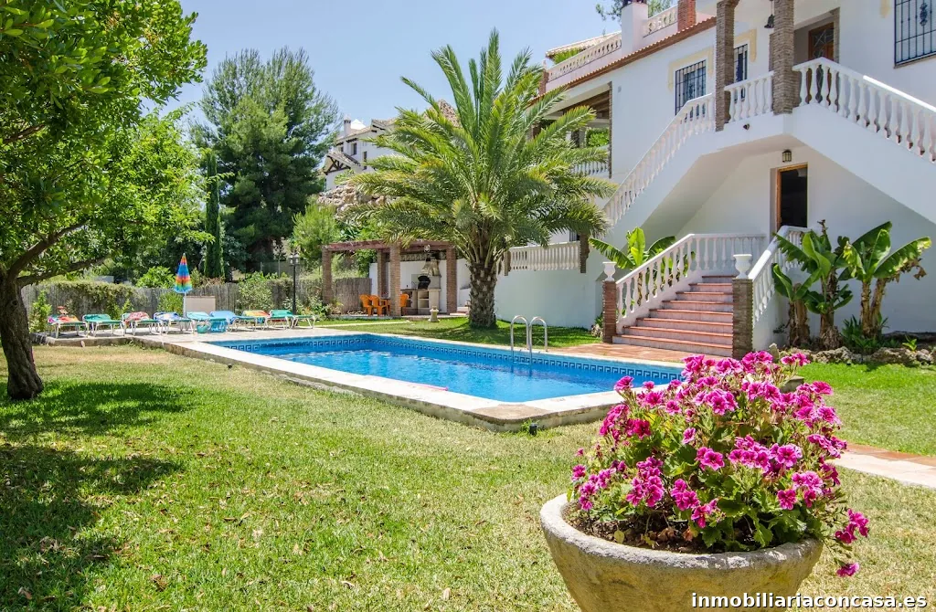 Villas Axarquía S.L.