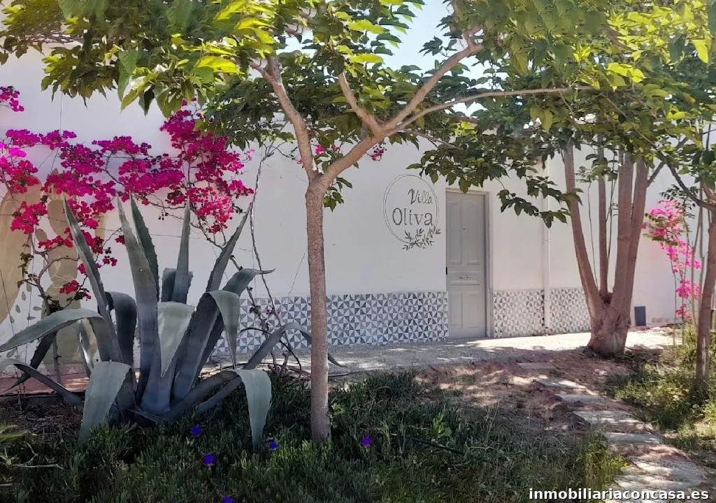 Villa Oliva, Sanlúcar la Mayor