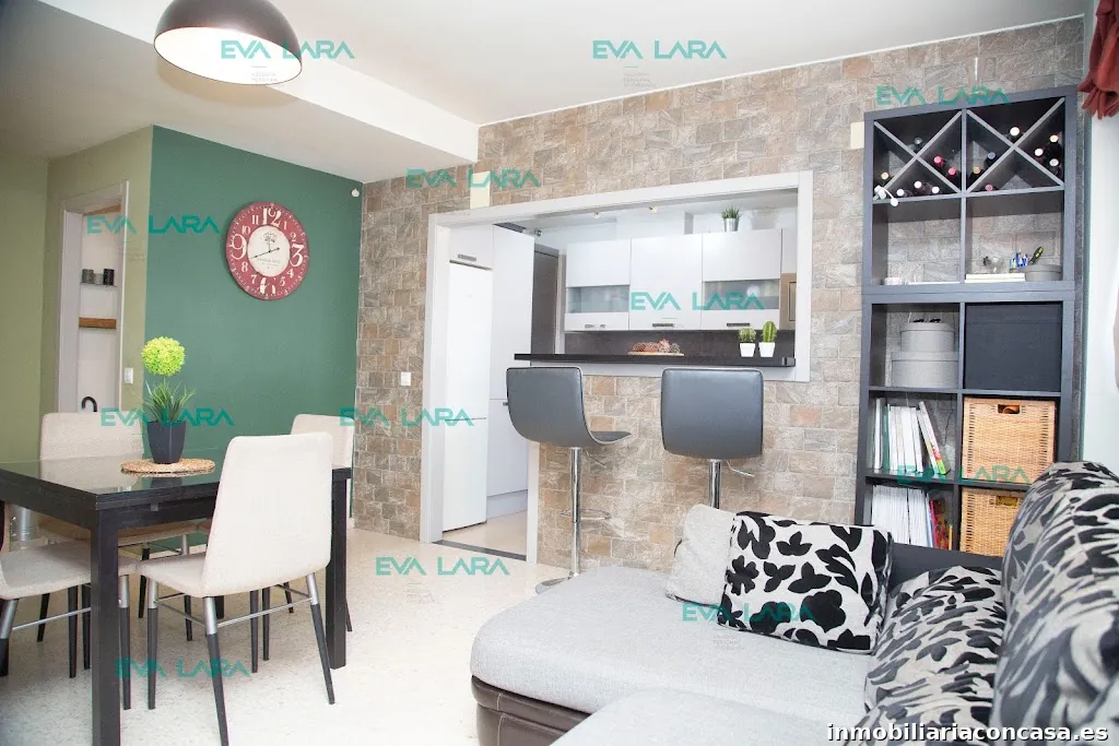 Eva Lara asesora personal inmobiliaria