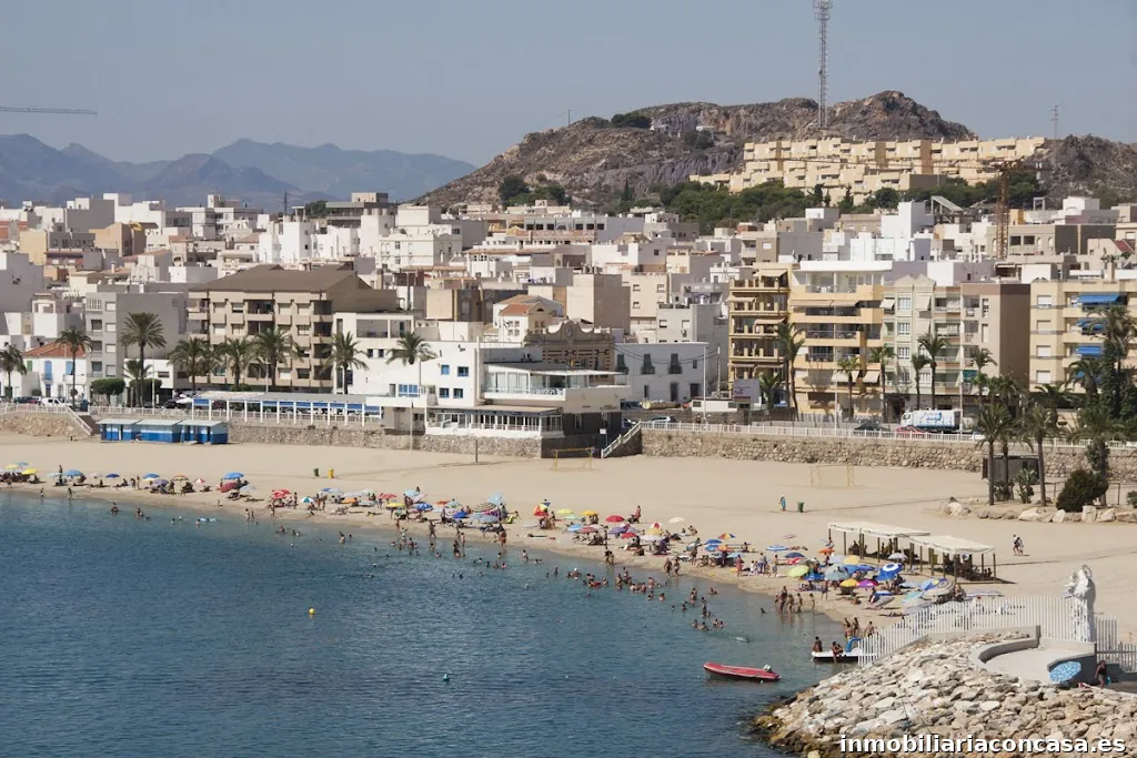 Julia Inmobiliaria Garrucha