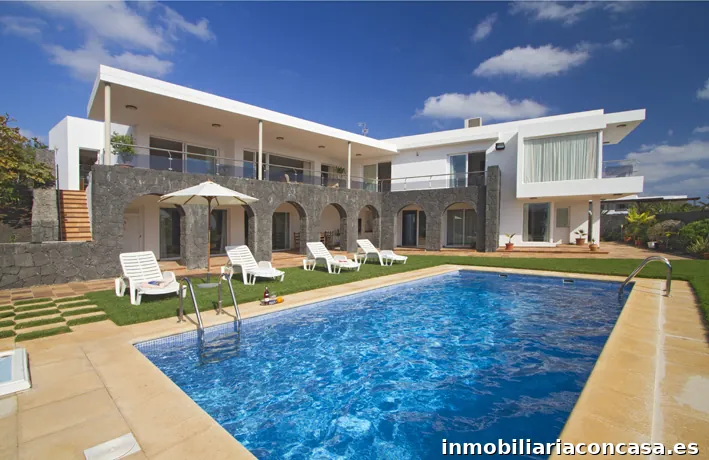Lanzarote Property Management SL