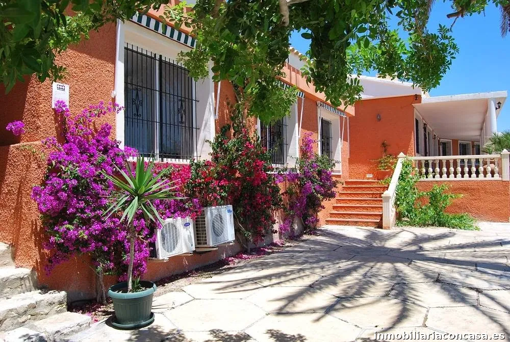 Villa Amerador, El Campello, Spain