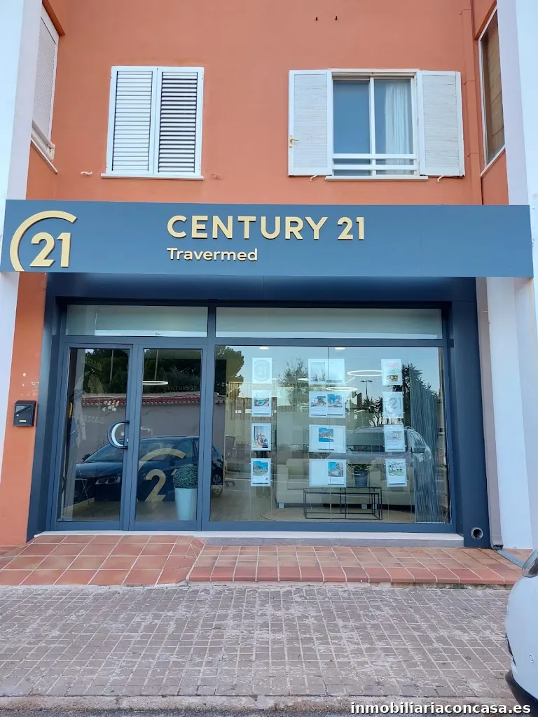 CENTURY 21 Travermed
