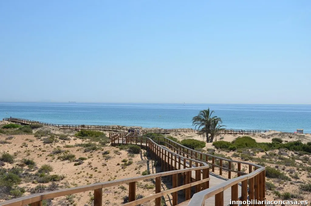 AT HOME Inmobiliaria Gran Alacant