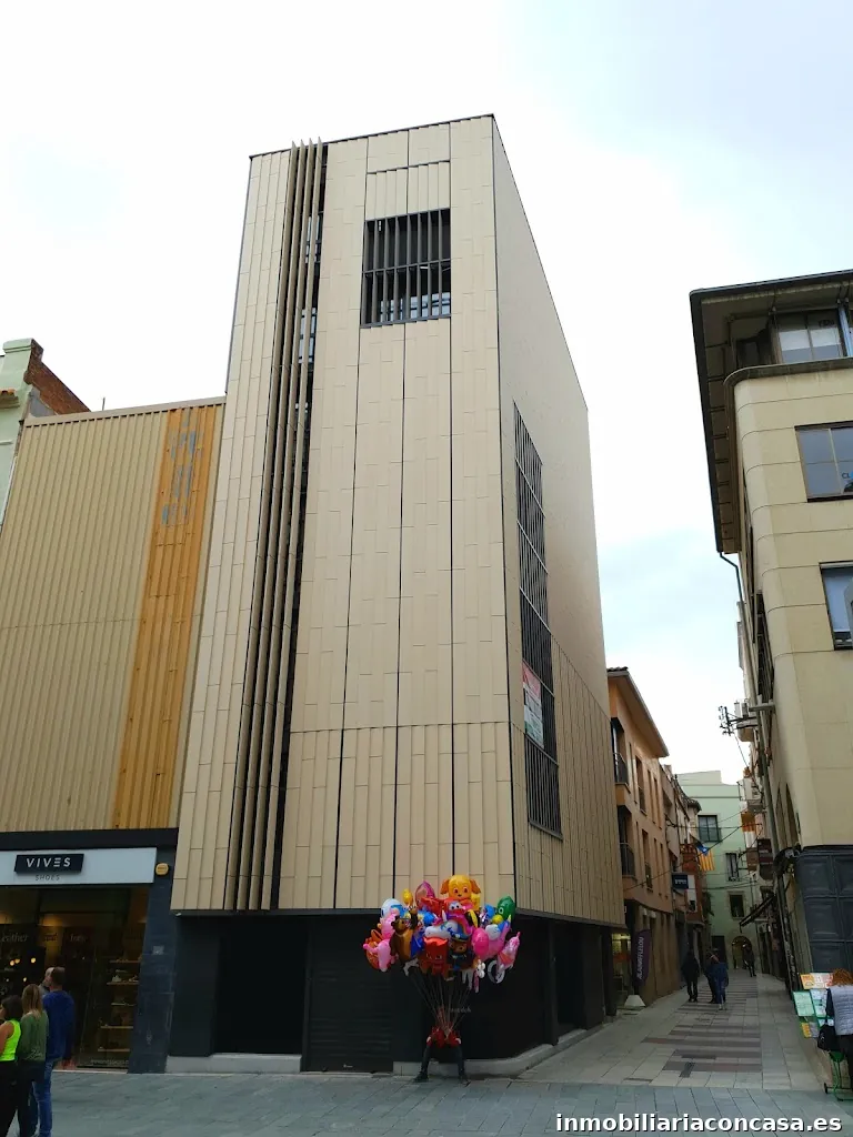 Edifici Can Serras
