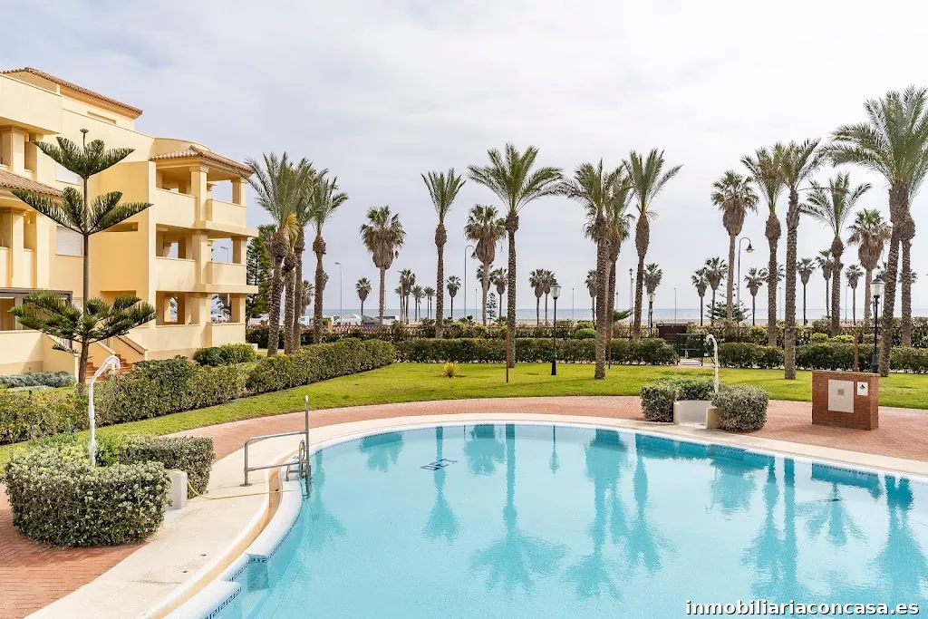 Charo Perez (Servicios Inmobiliarios)