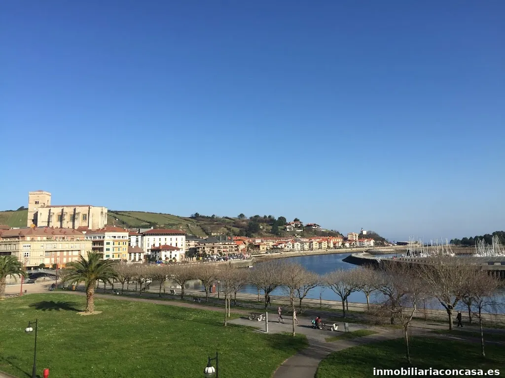 Inmobiliaria AZKUE, Administración de fincas